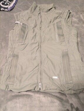 Gersemi Women's Medium Utility Vest Sage Green Full Zip